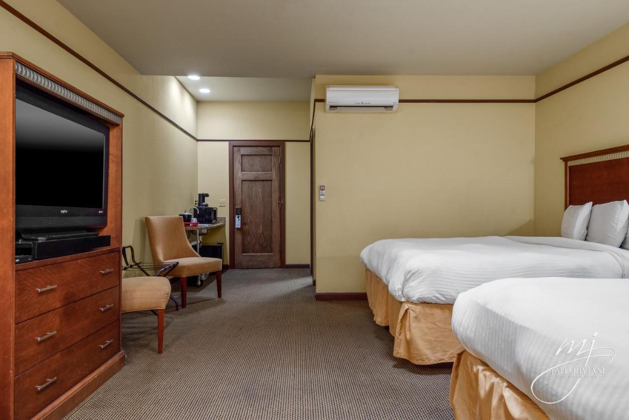 Hotel Seville Harrison